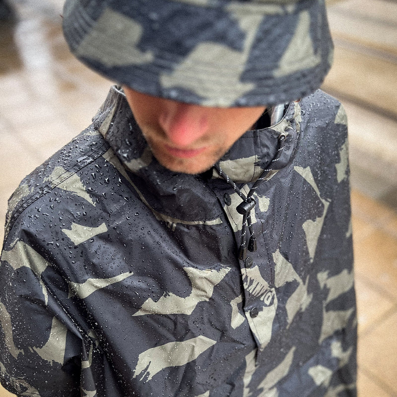 Planks on Rainkiss Poncho
